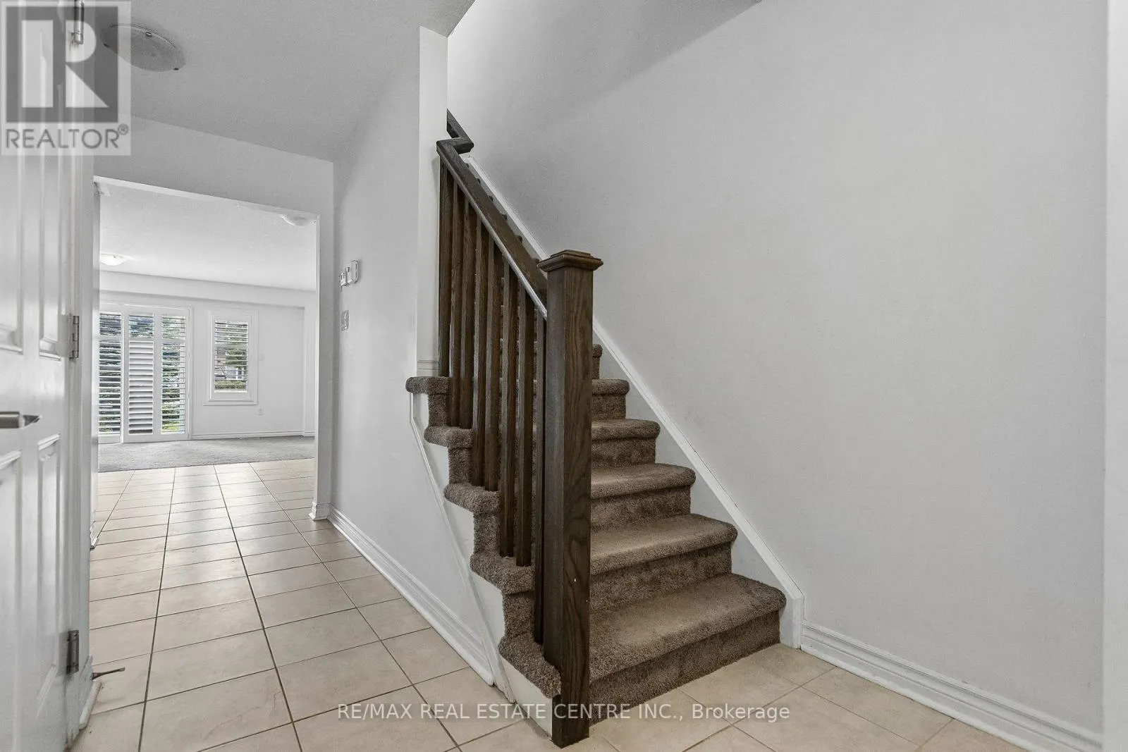 30 - 30 OLDFIELD DRIVE