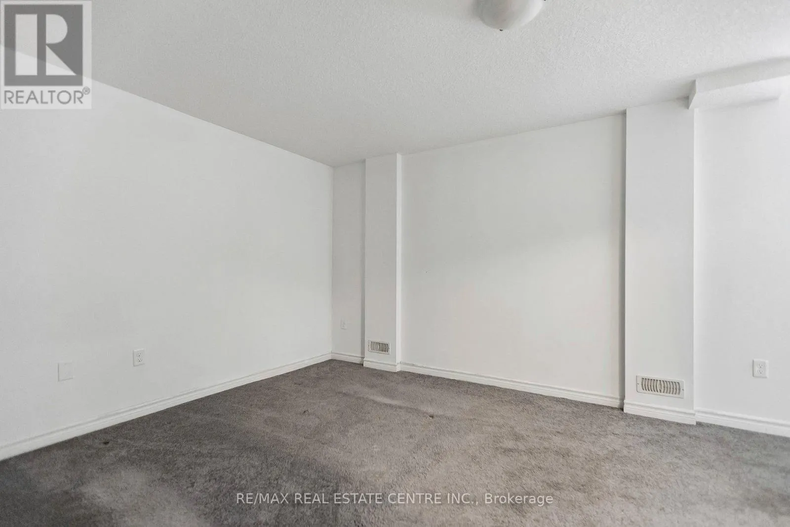 30 - 30 OLDFIELD DRIVE