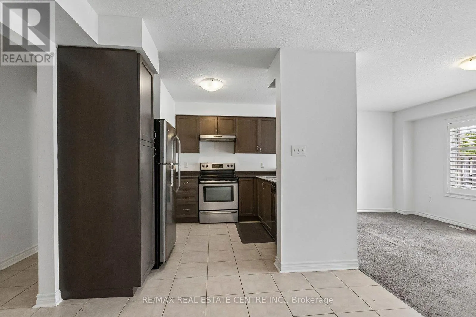 30 - 30 OLDFIELD DRIVE
