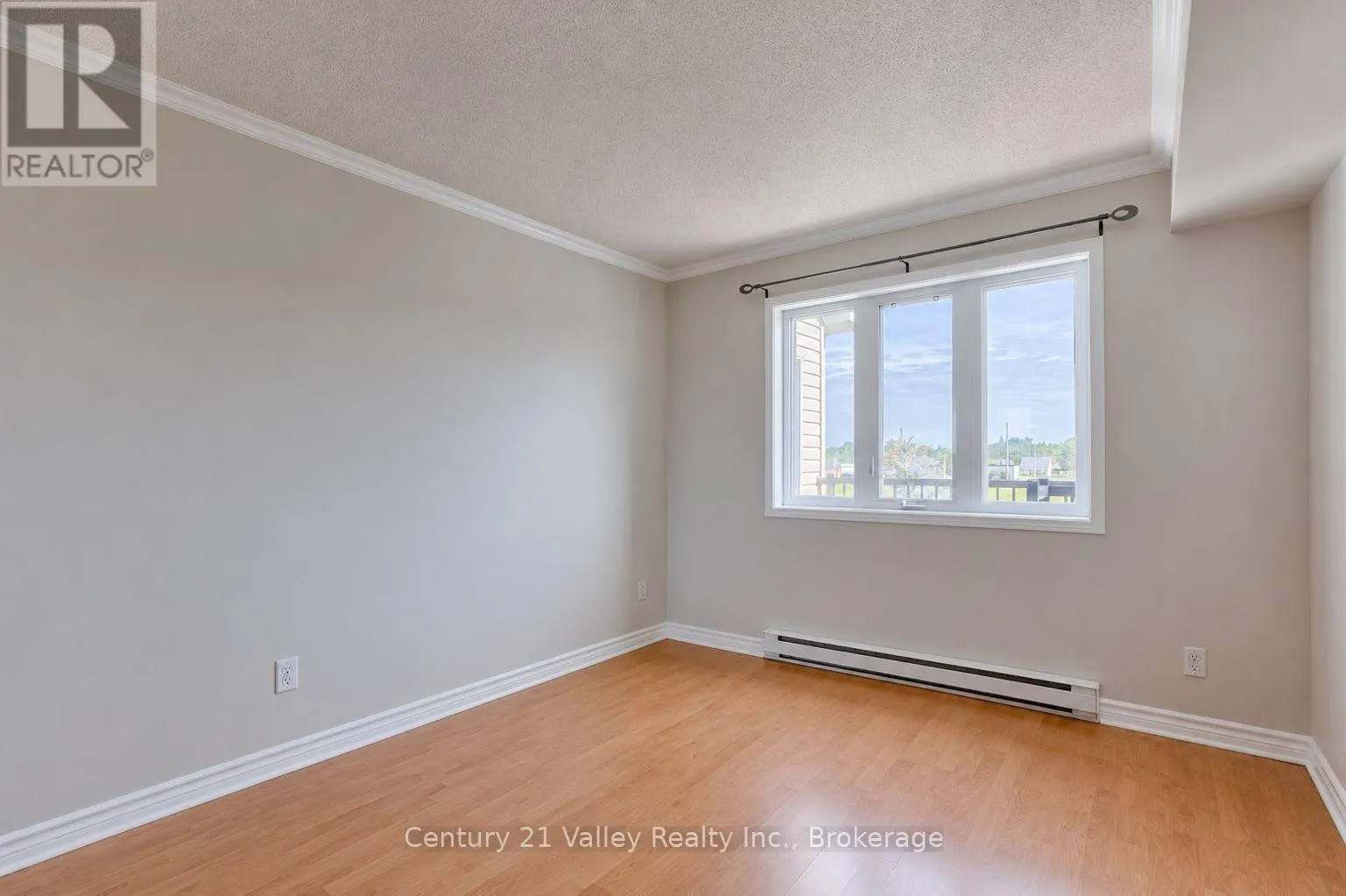 302 - 16 SHEFFIELD STREET #302