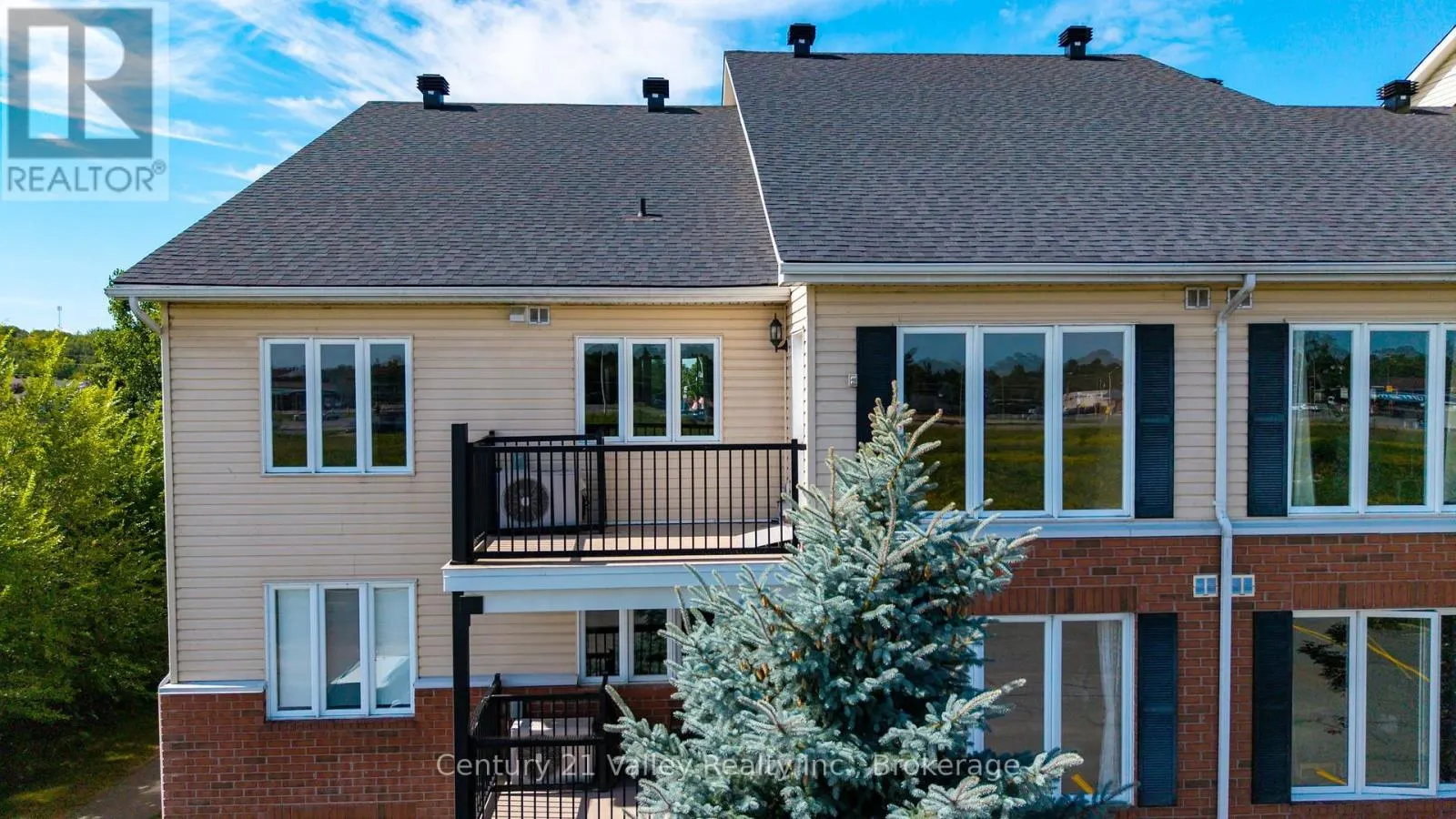 302 - 16 SHEFFIELD STREET #302