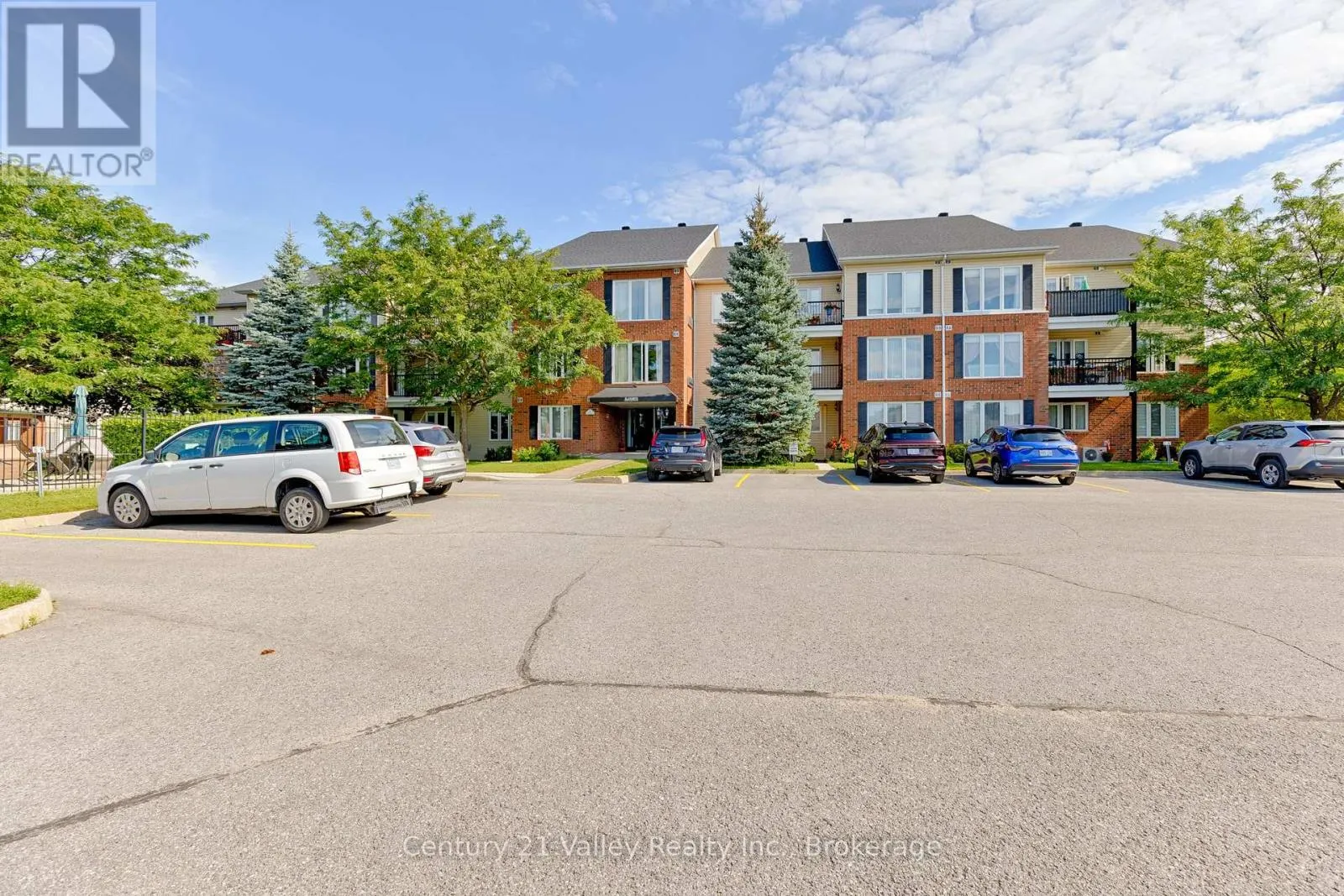 302 - 16 SHEFFIELD STREET #302