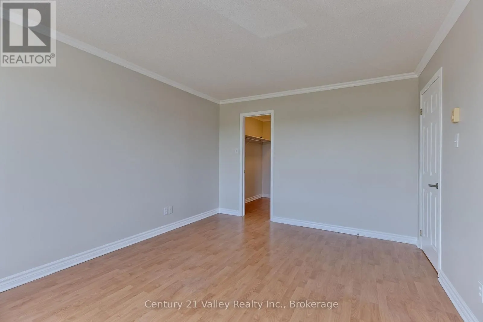 302 - 16 SHEFFIELD STREET #302