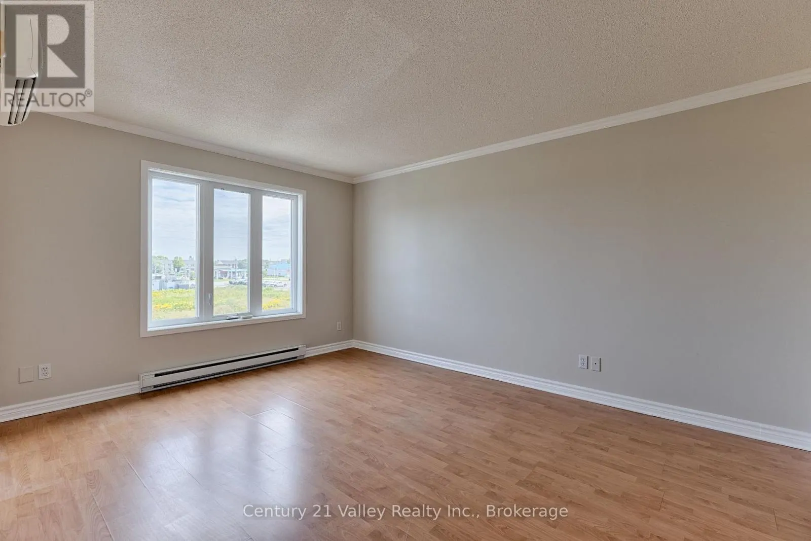 302 - 16 SHEFFIELD STREET #302