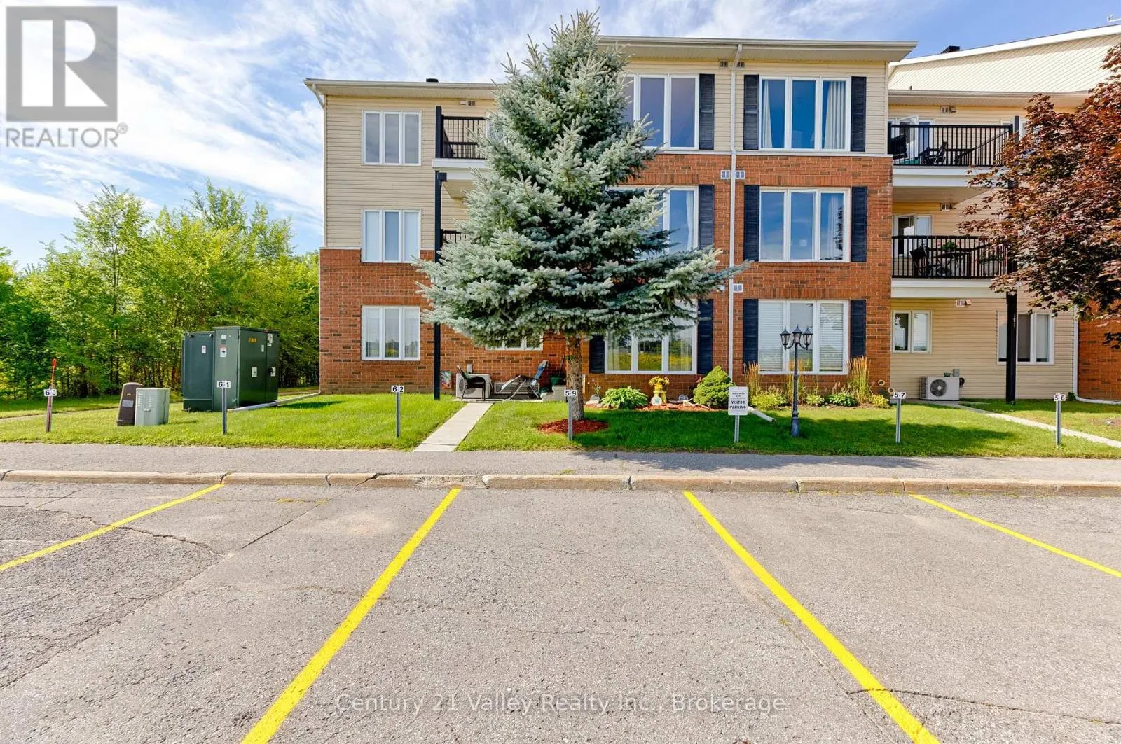 302 - 16 SHEFFIELD STREET #302