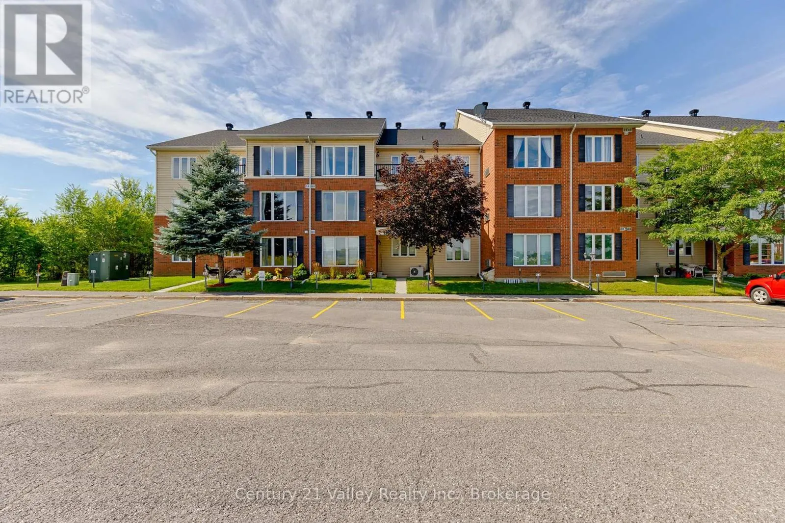 302 - 16 SHEFFIELD STREET #302