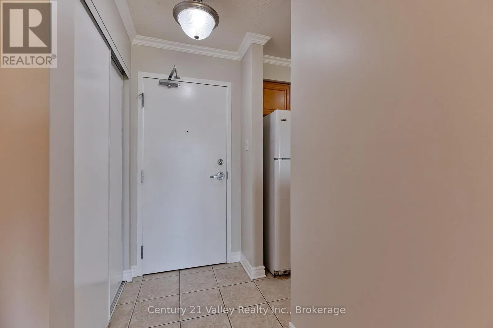 302 - 16 SHEFFIELD STREET #302