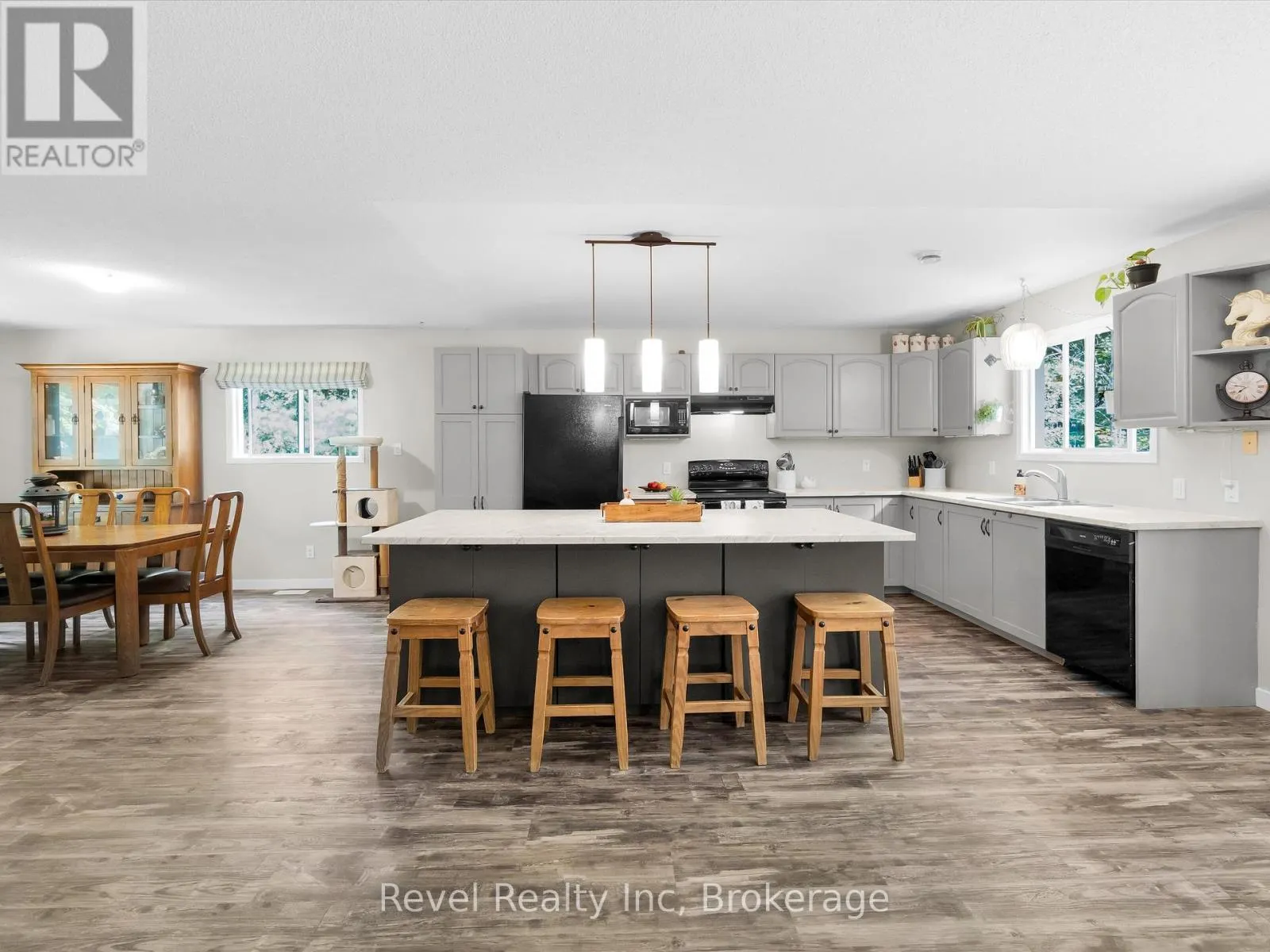 1326 ECHO LAKE ROAD