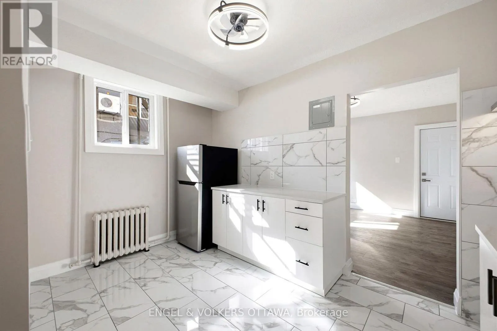 1 - 287 ST LAURENT BOULEVARD