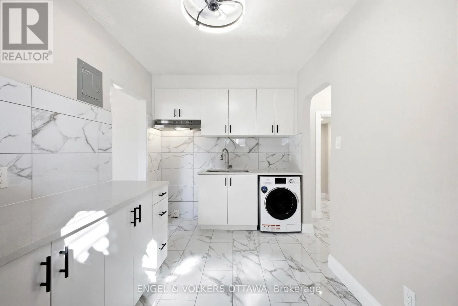 1 - 287 ST LAURENT BOULEVARD