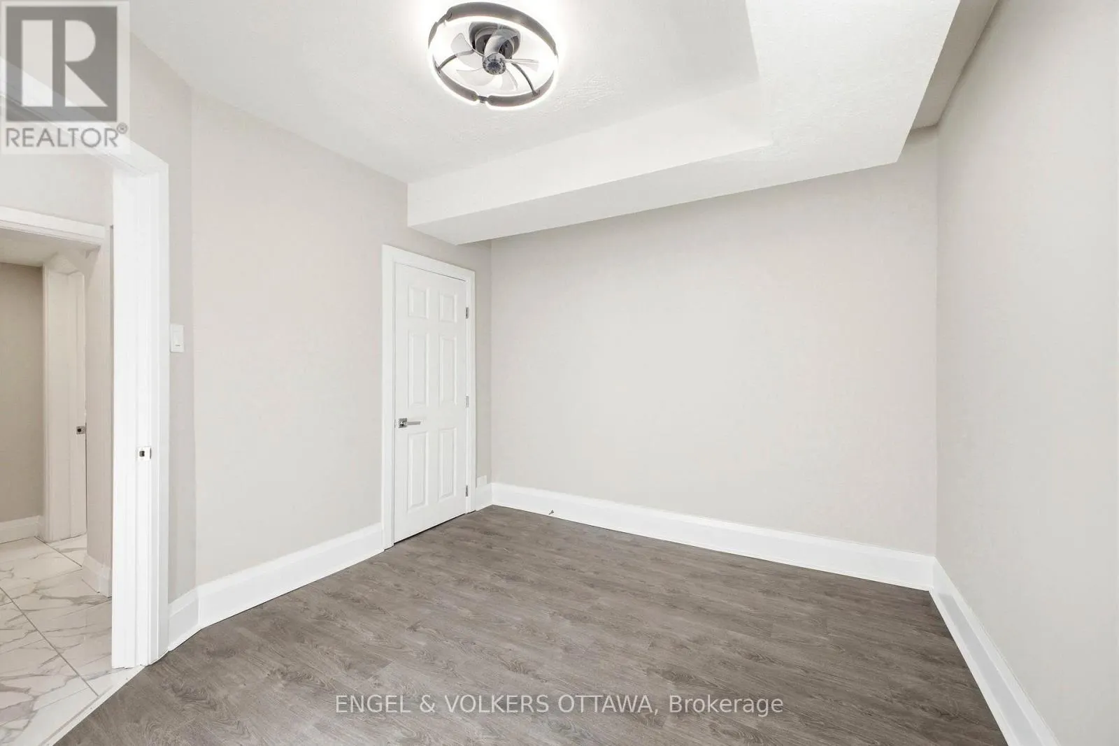 1 - 287 ST LAURENT BOULEVARD
