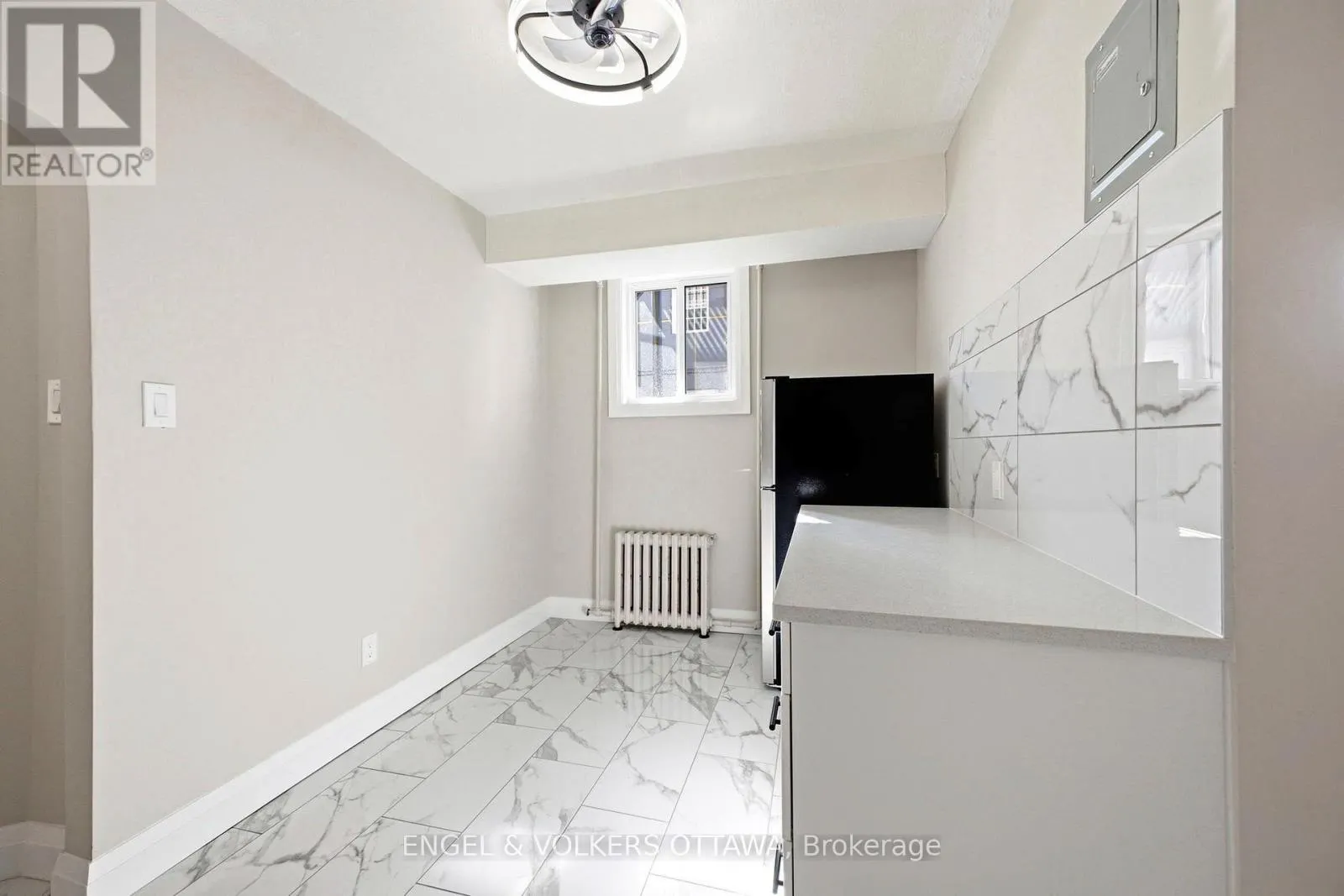 1 - 287 ST LAURENT BOULEVARD