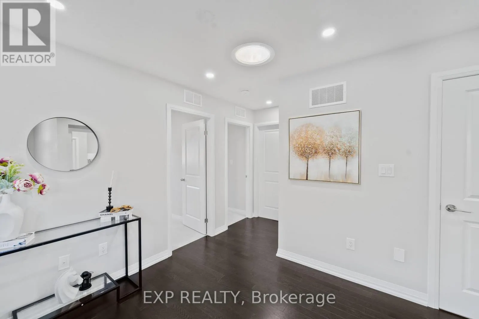116 BUR OAK DRIVE