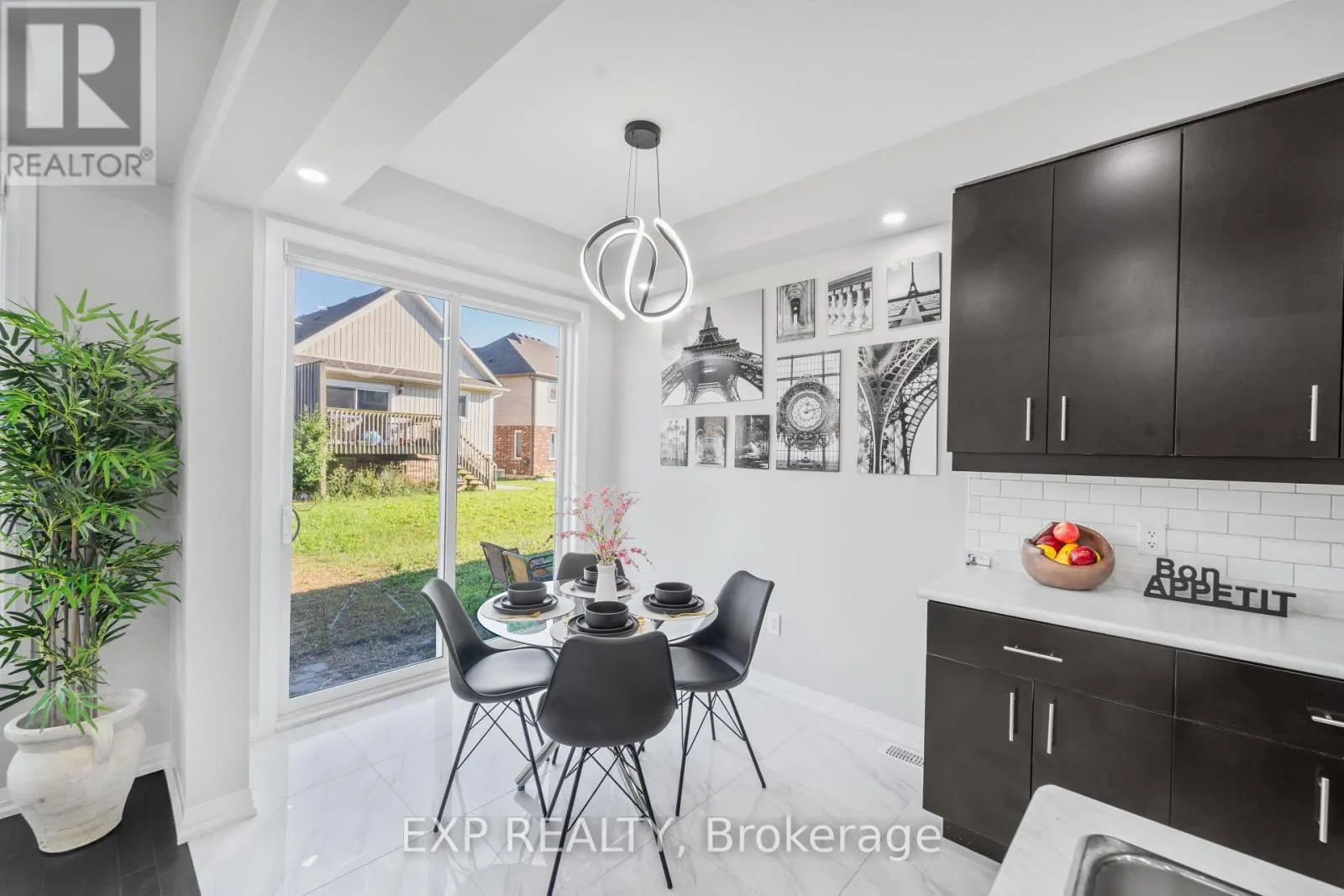 116 BUR OAK DRIVE