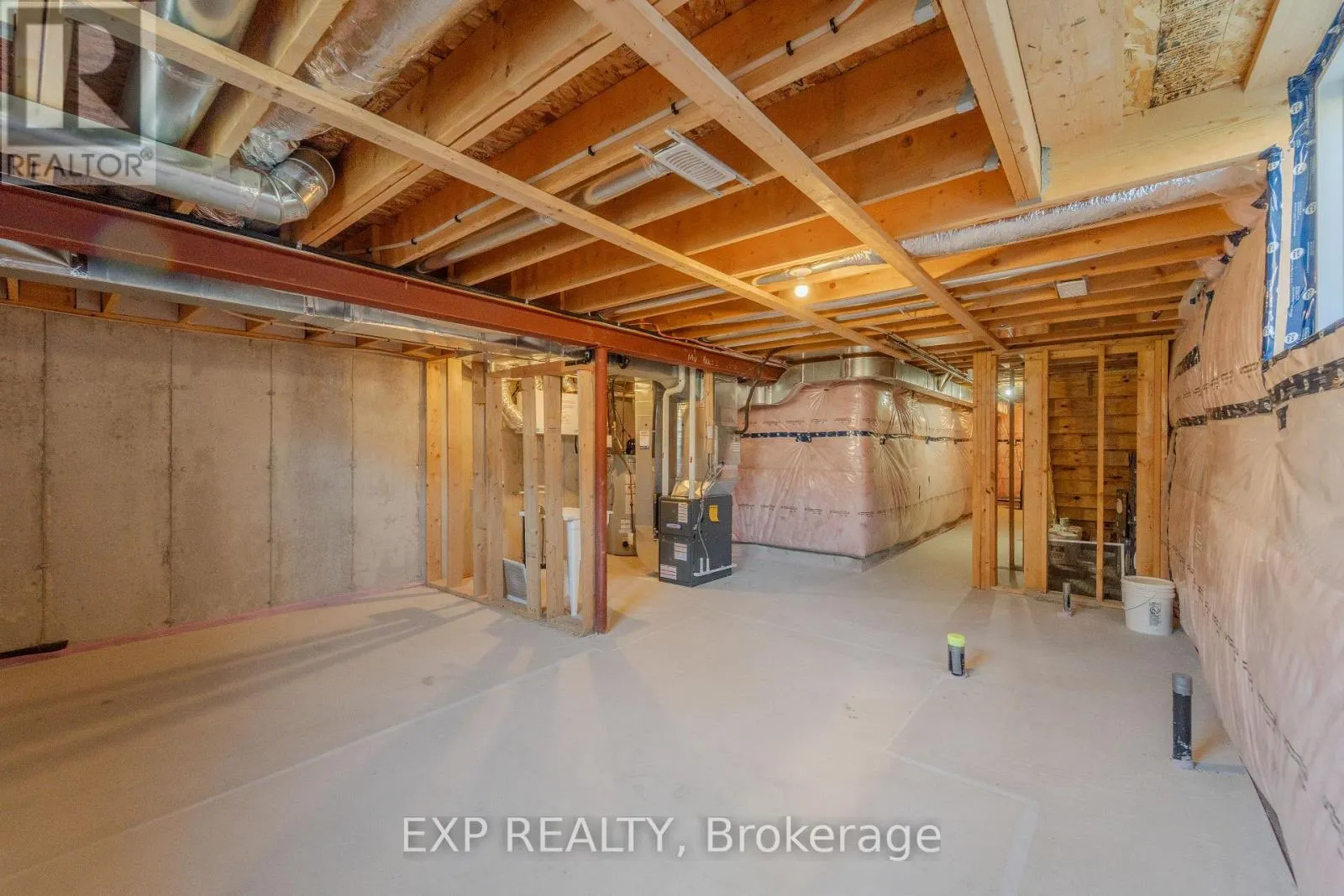 116 BUR OAK DRIVE