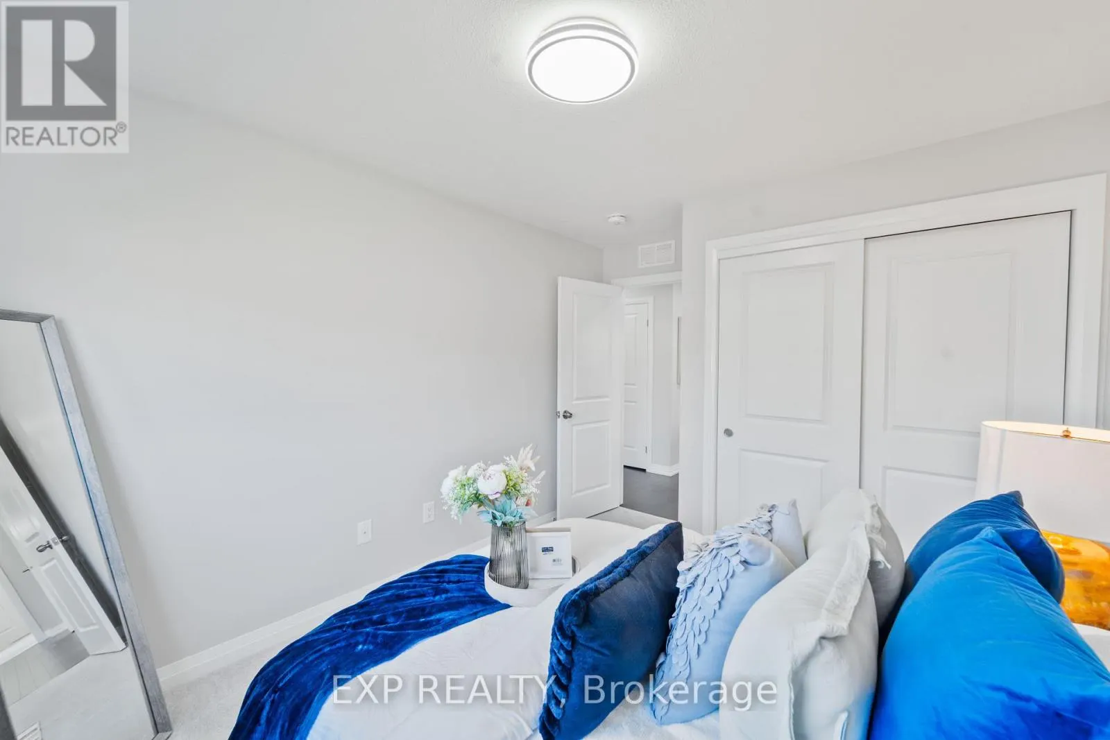 116 BUR OAK DRIVE