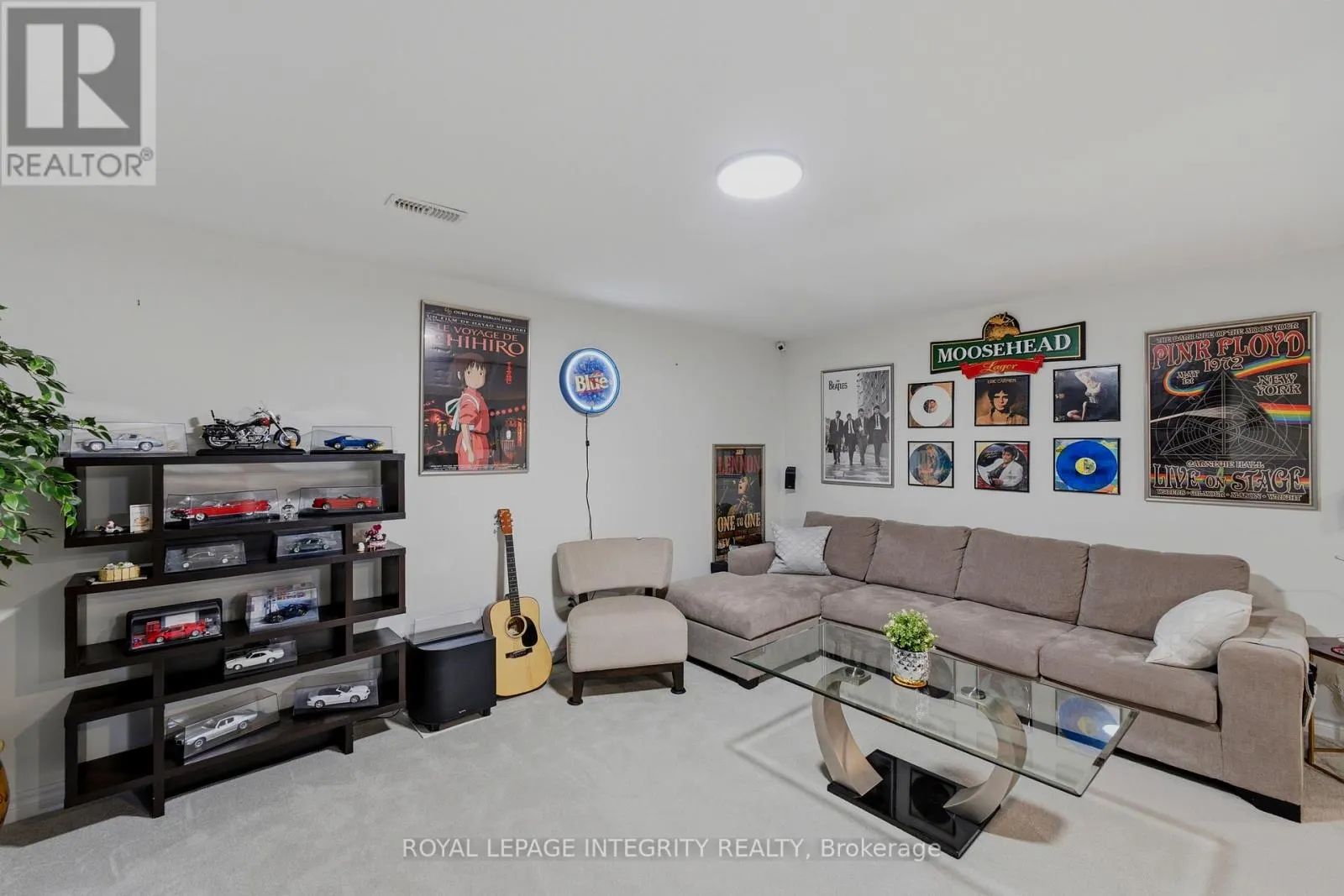 43 CENTO WAY