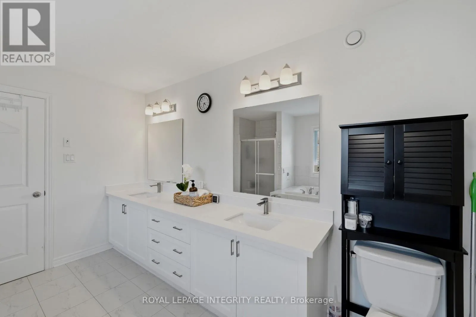 43 CENTO WAY