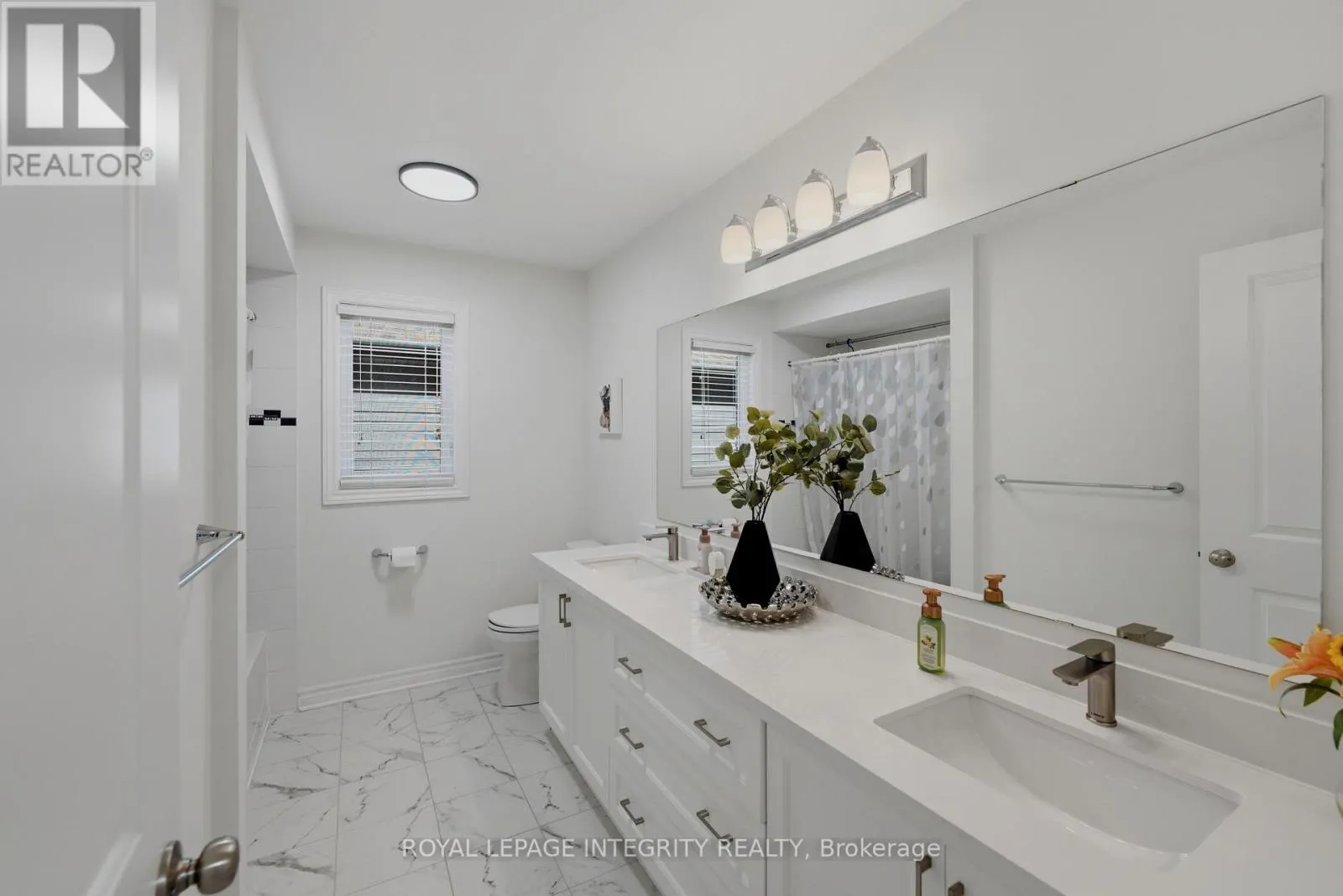 43 CENTO WAY