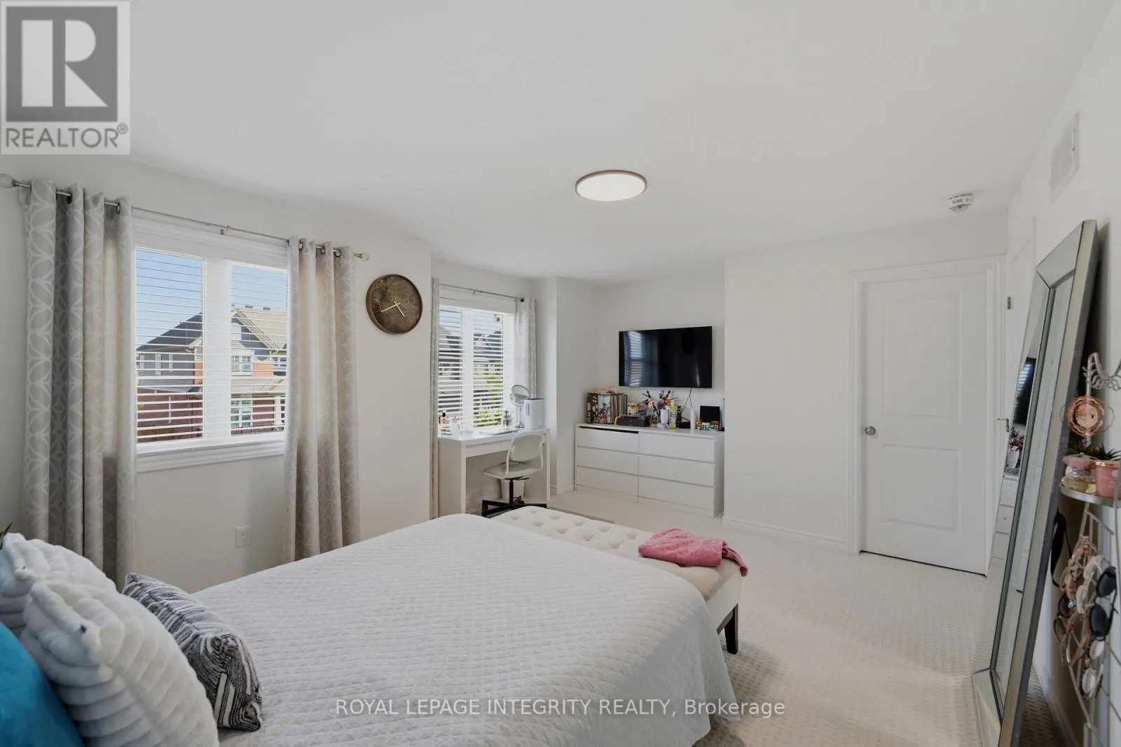 43 CENTO WAY