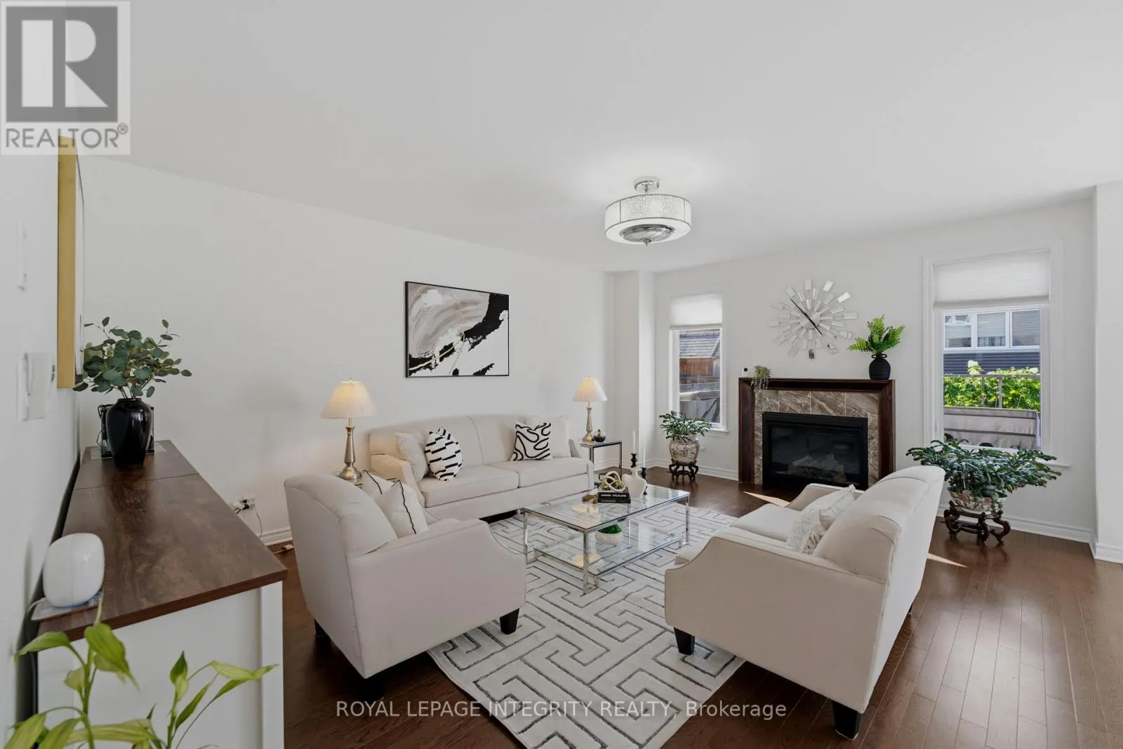 43 CENTO WAY