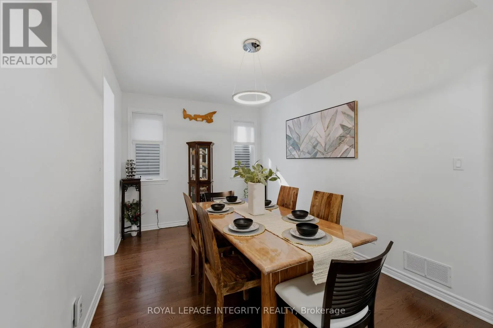 43 CENTO WAY