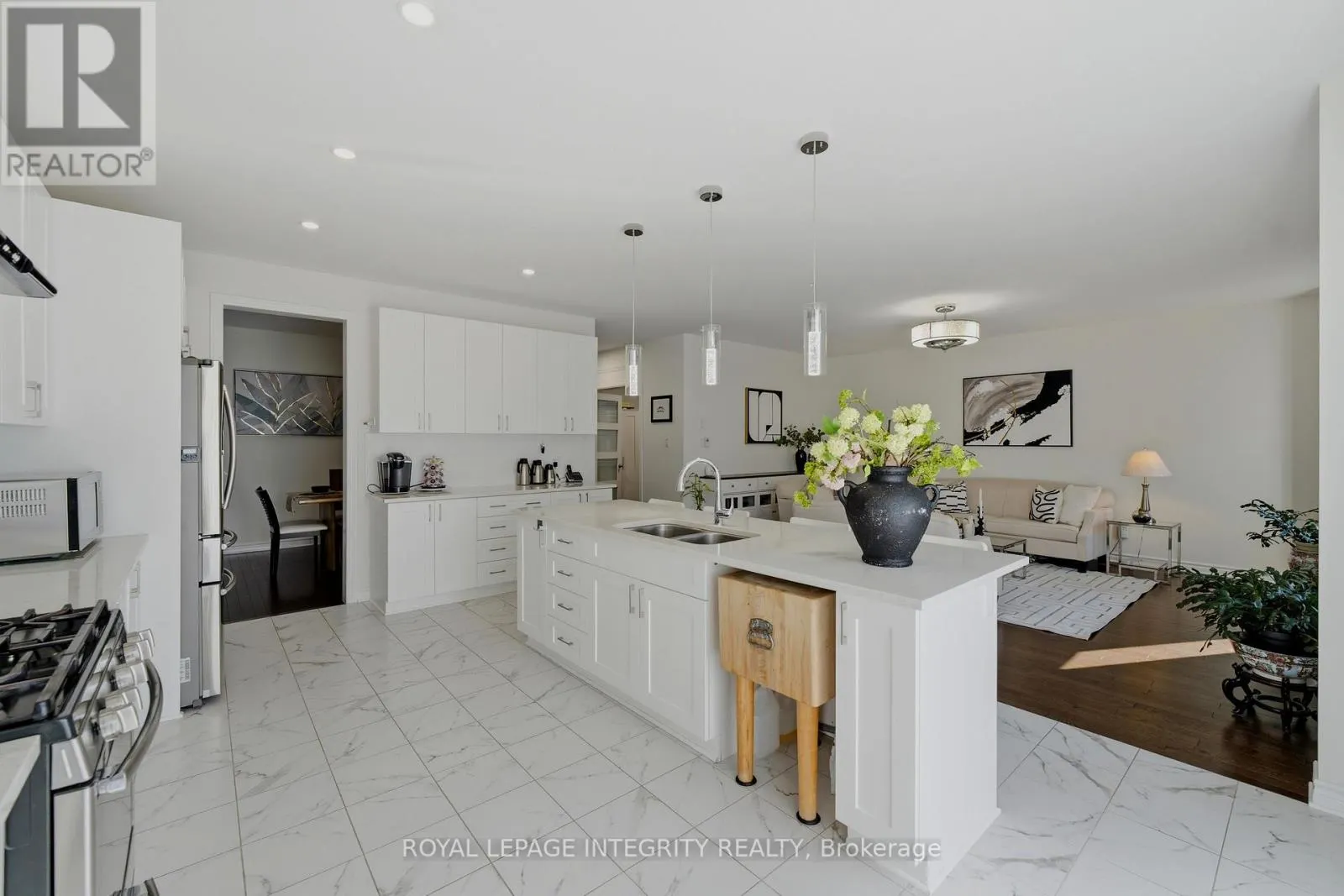 43 CENTO WAY