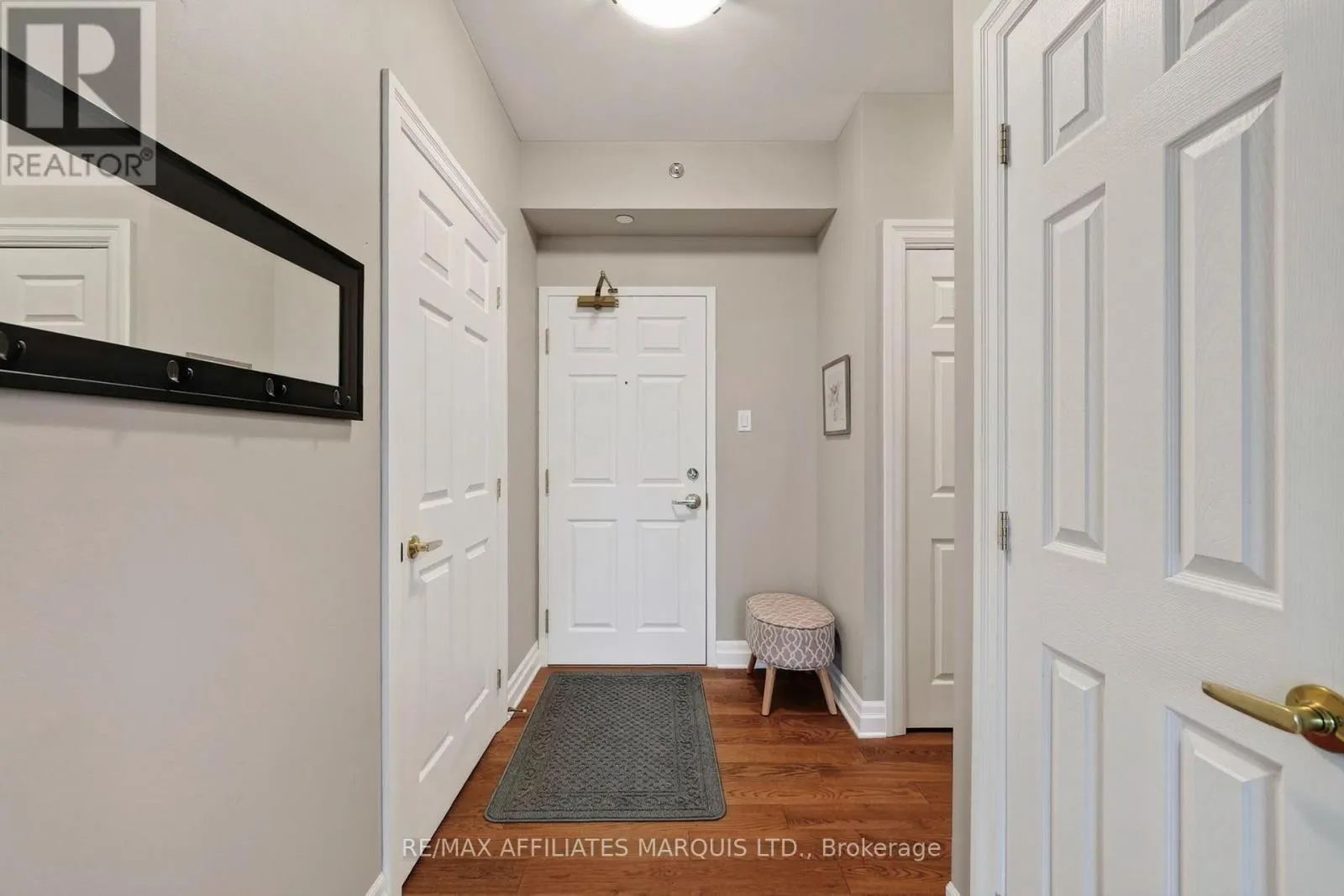 402 - 341 WATER STREET W