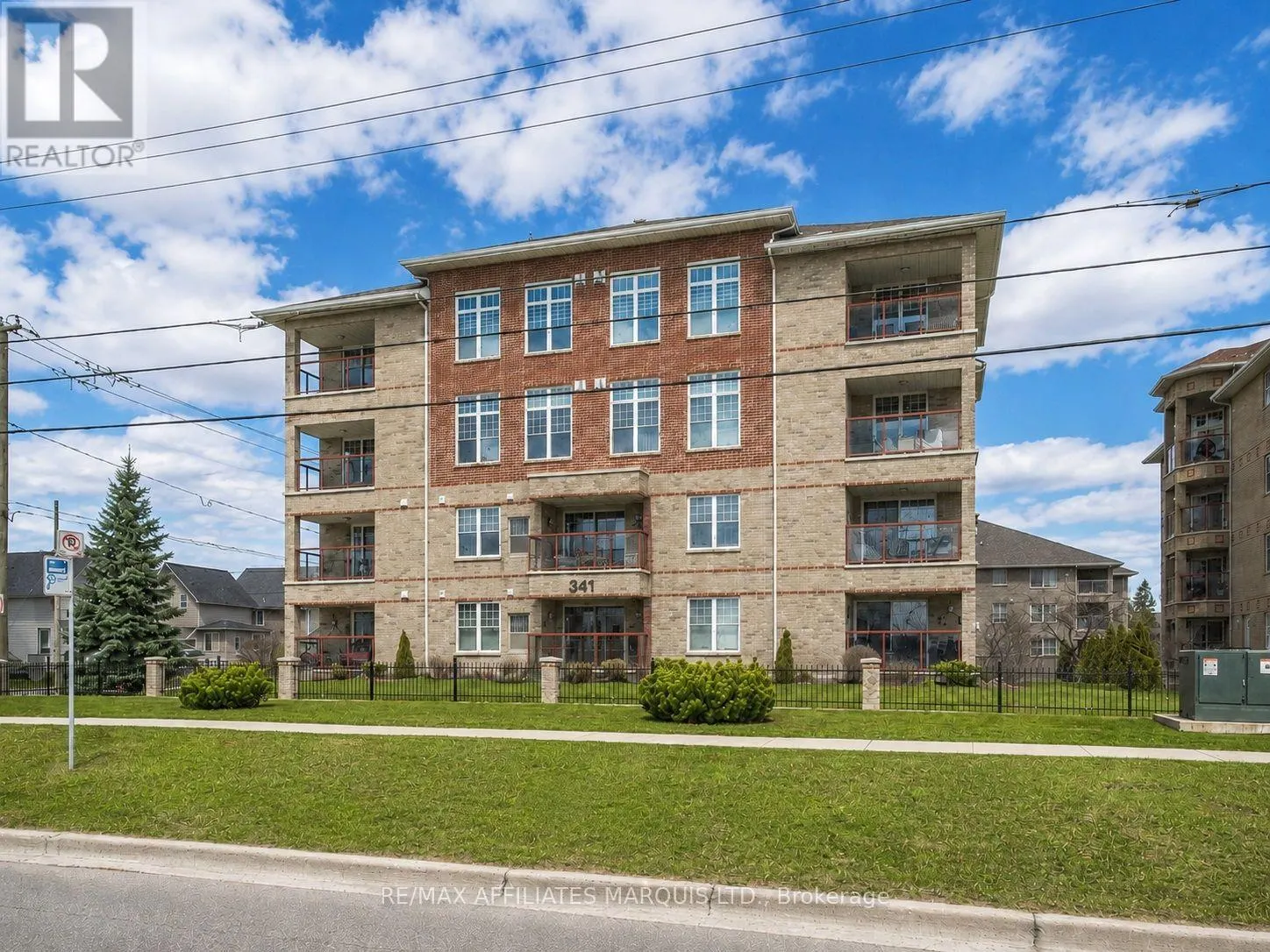 402 - 341 WATER STREET W