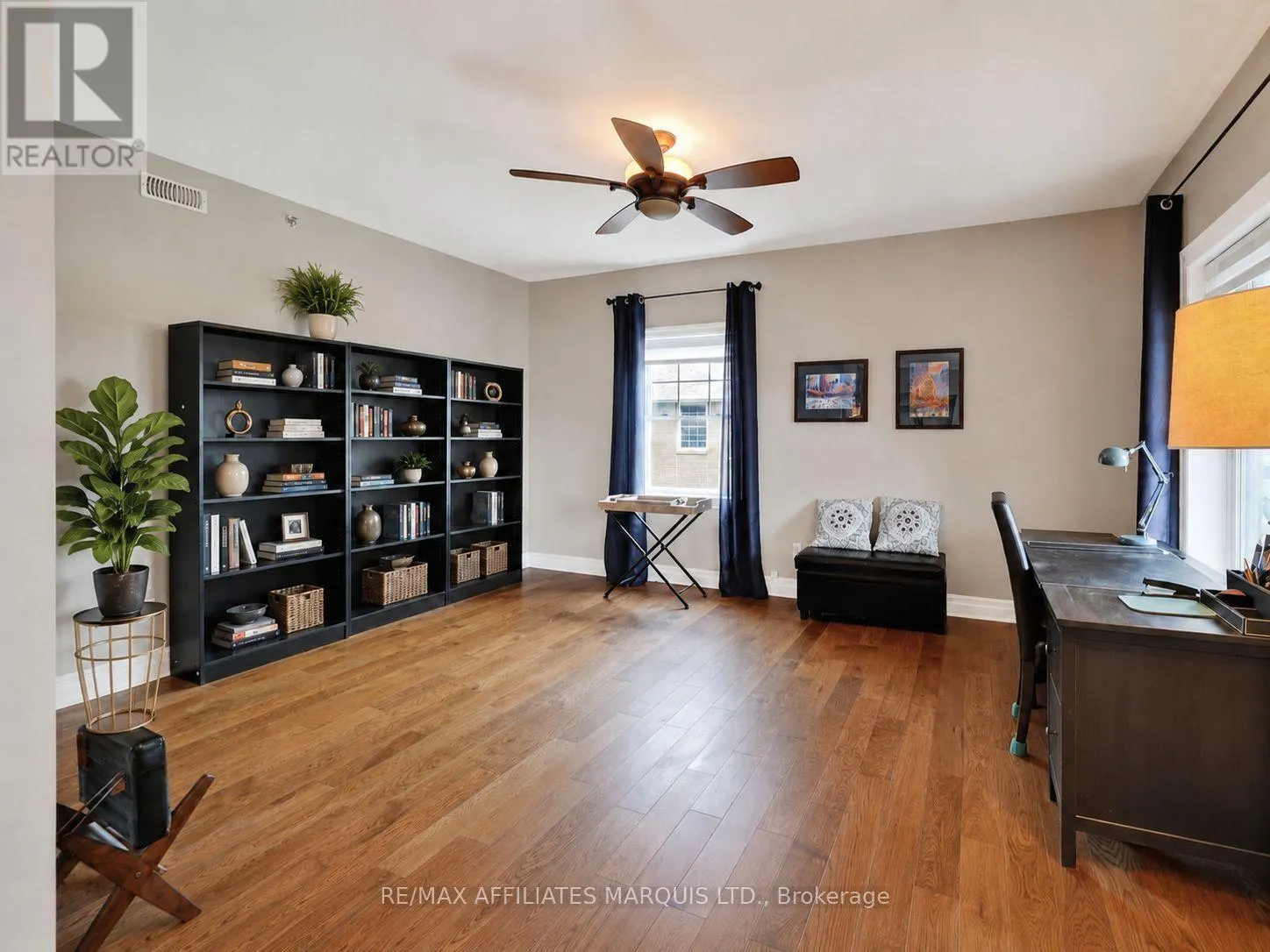 402 - 341 WATER STREET W