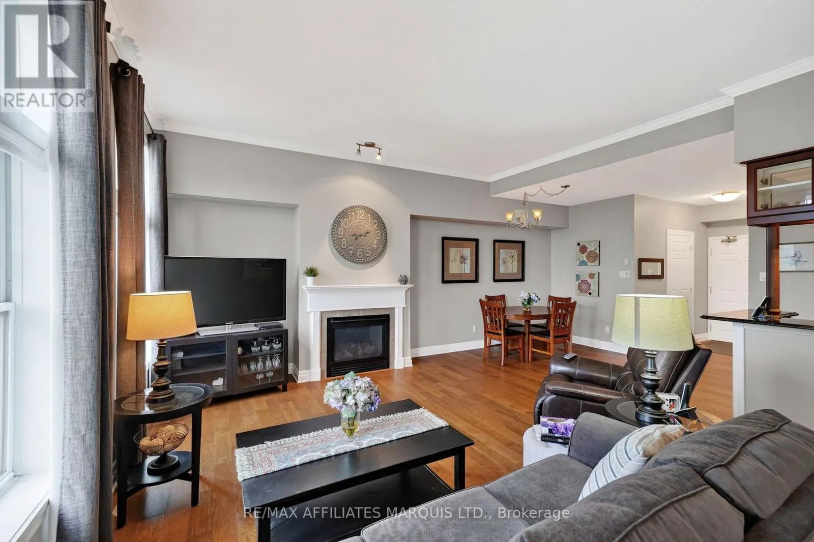 402 - 341 WATER STREET W