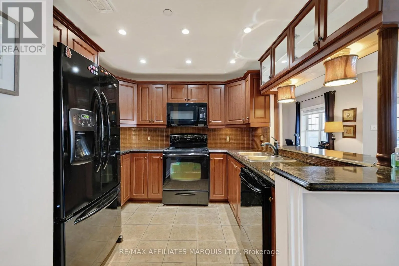 402 - 341 WATER STREET W