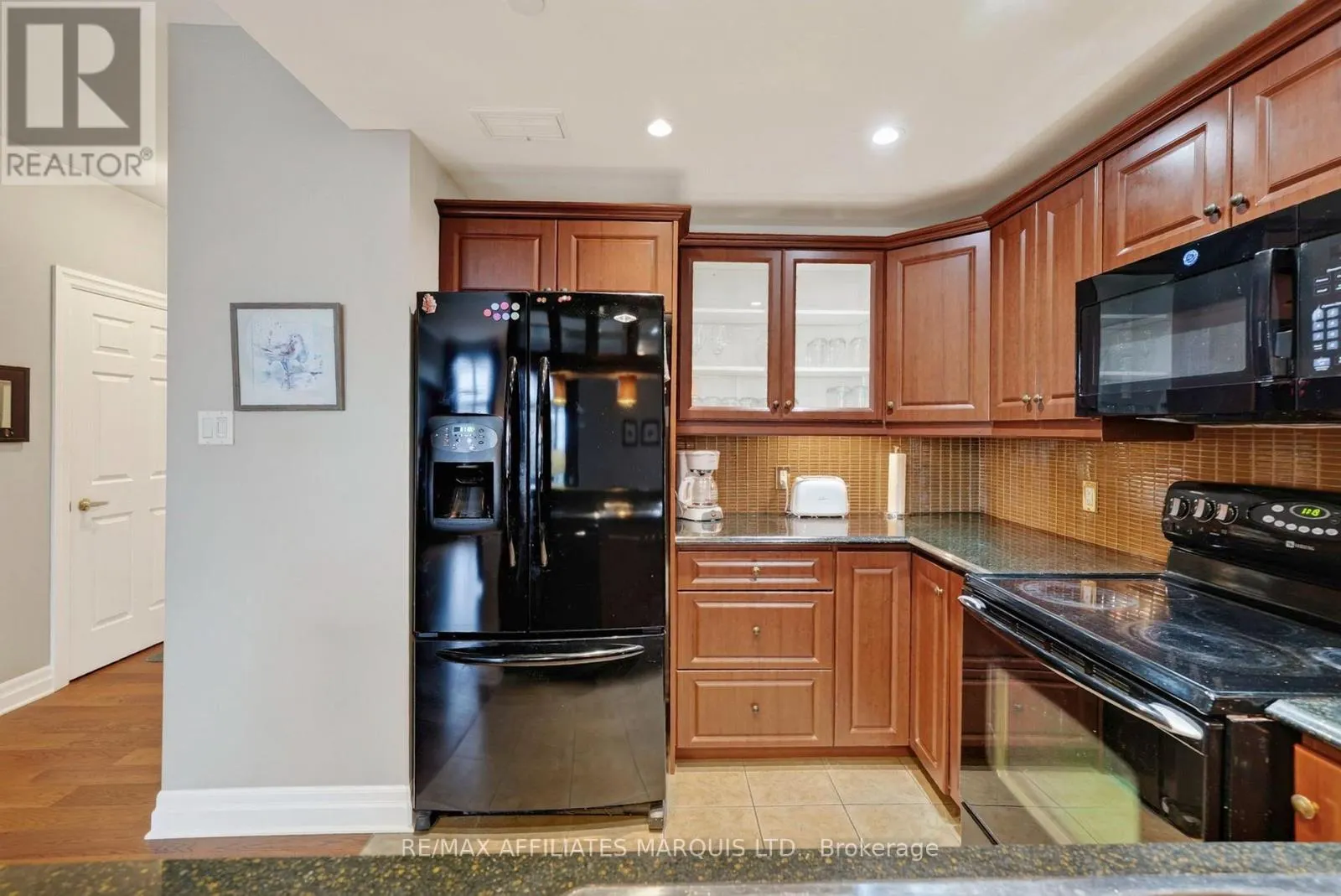 402 - 341 WATER STREET W