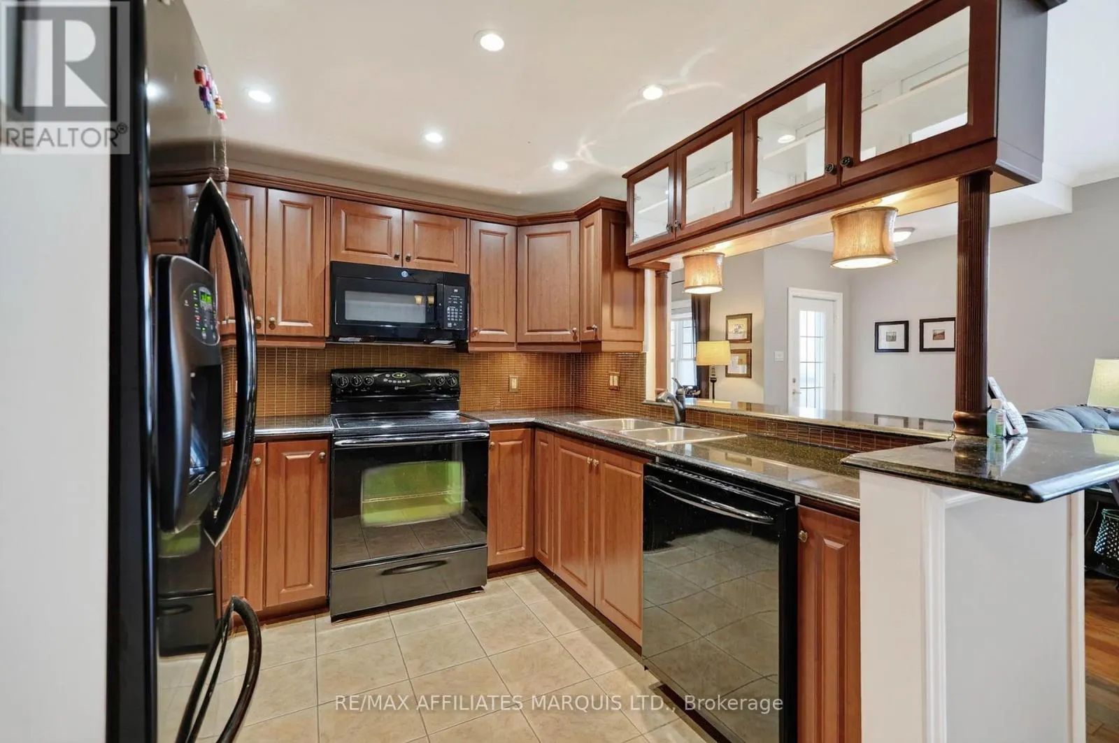 402 - 341 WATER STREET W