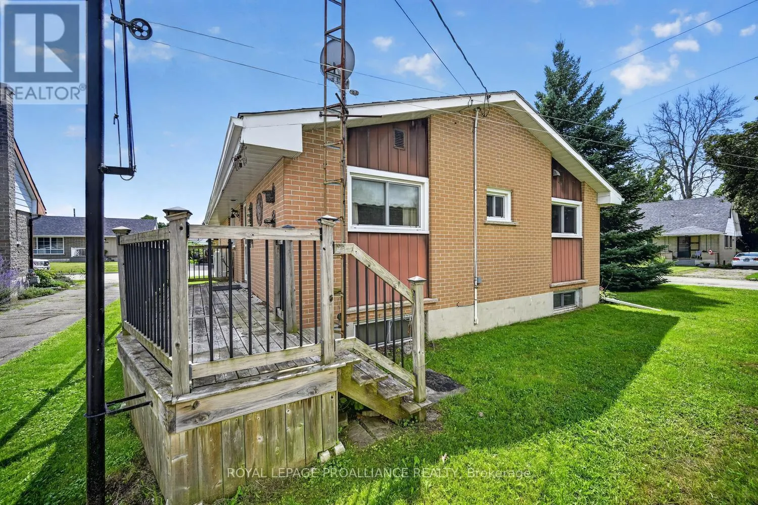 402 LINDA STREET