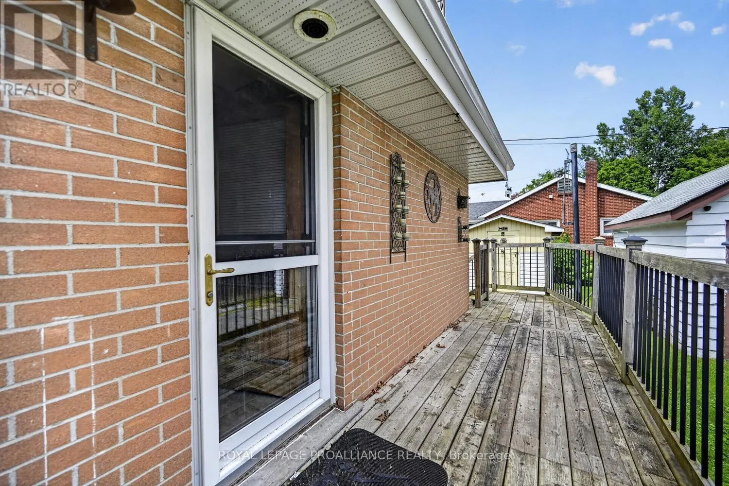 402 LINDA STREET