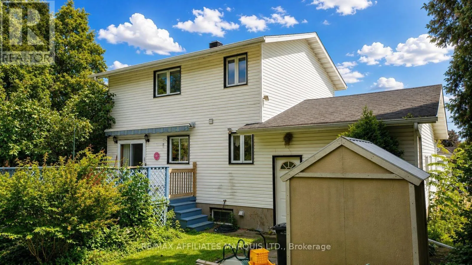 917 QUEEN STREET