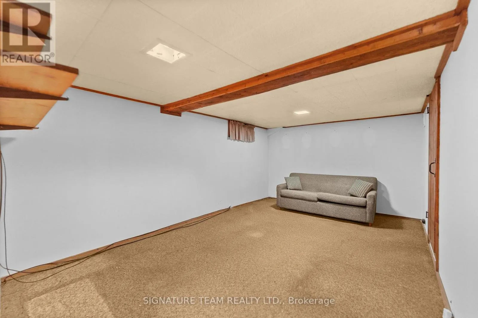 1208 AUGSBURG ROAD N