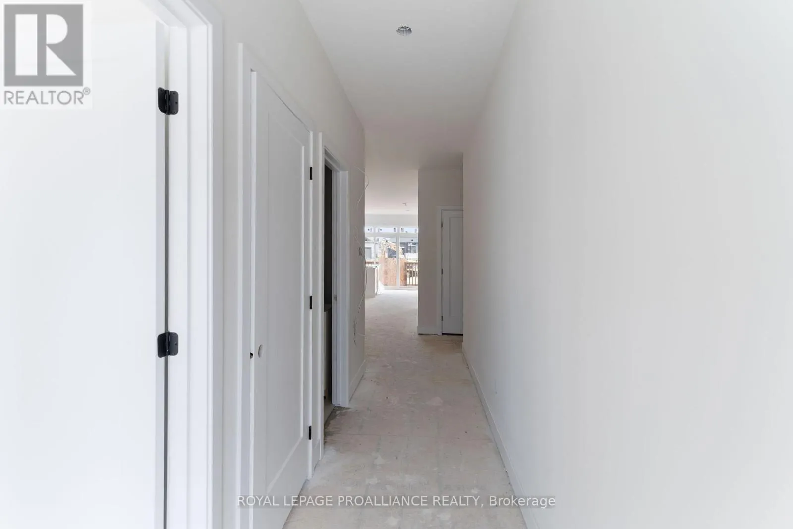 1042 TURNER DRIVE