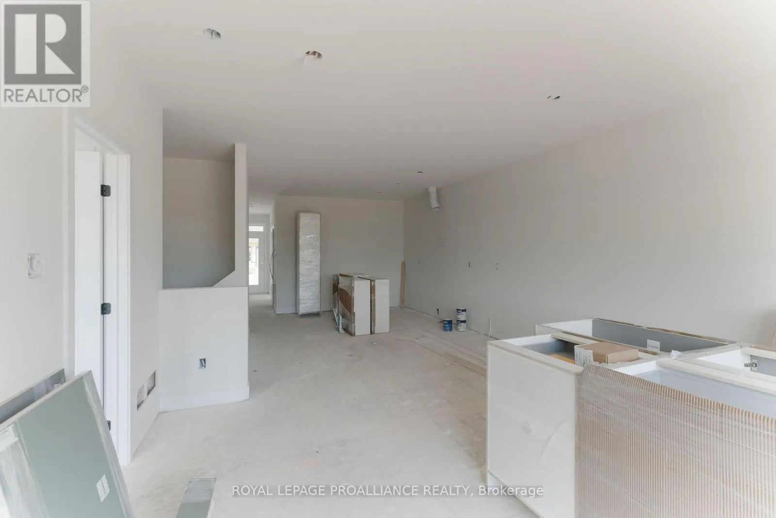 1042 TURNER DRIVE