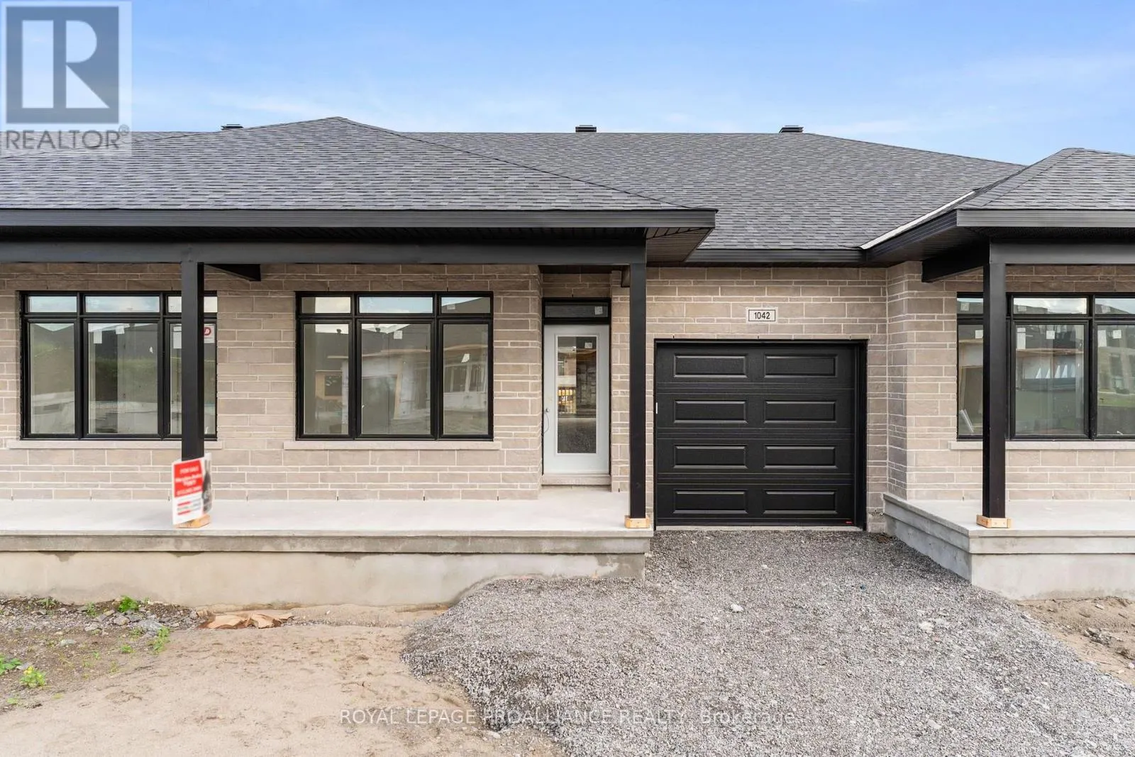 1042 TURNER DRIVE
