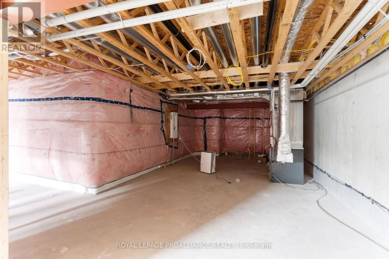 1042 TURNER DRIVE