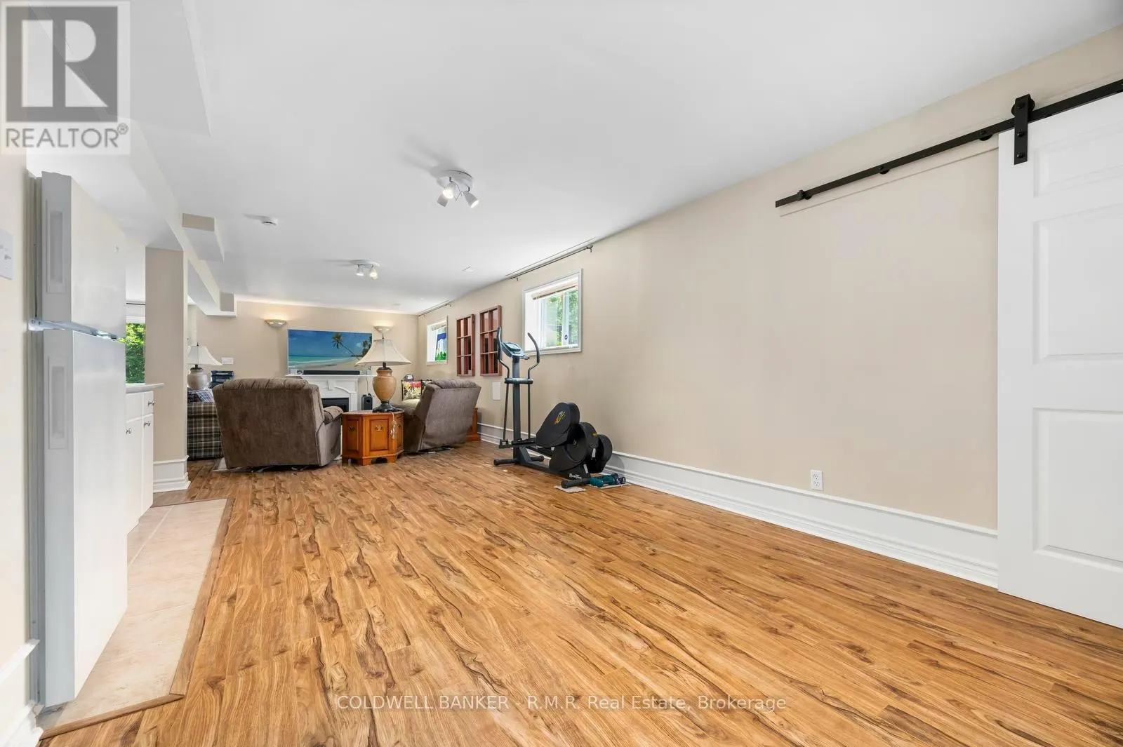 1188 ALDER ROAD E