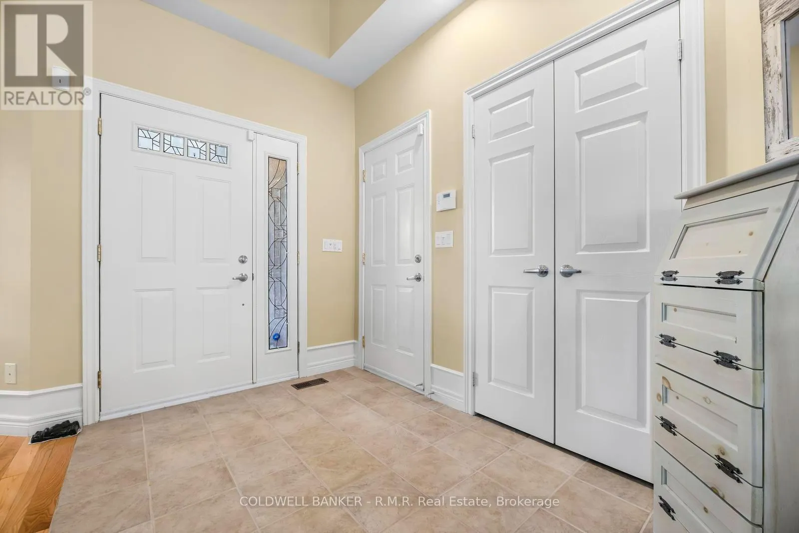 1188 ALDER ROAD E