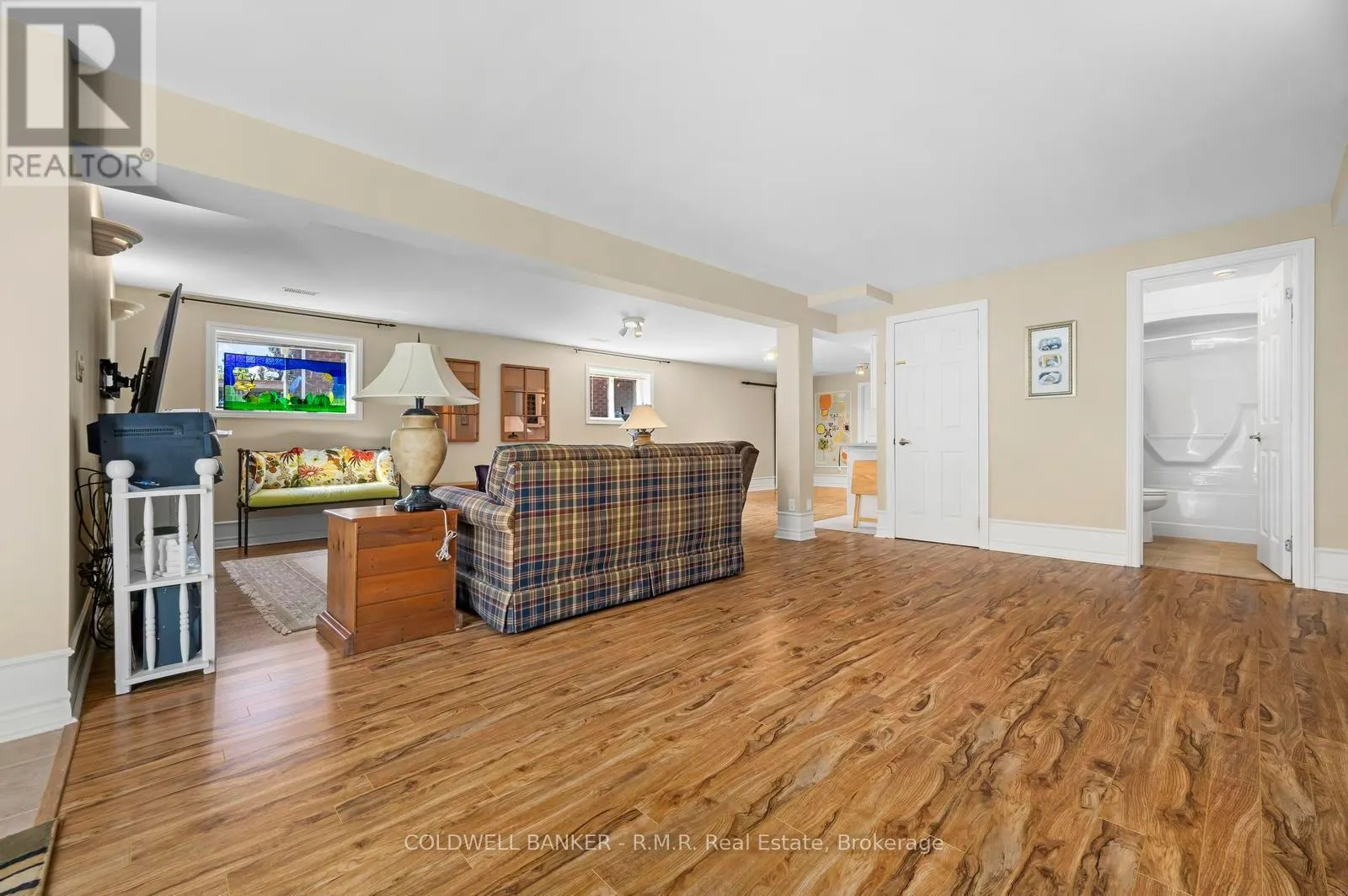 1188 ALDER ROAD E