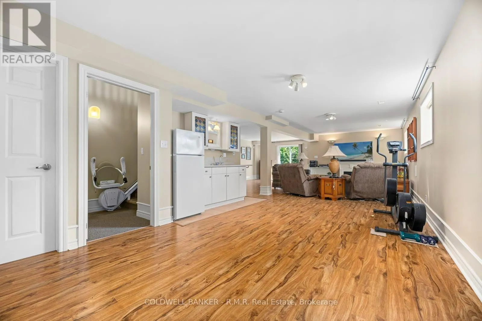1188 ALDER ROAD E