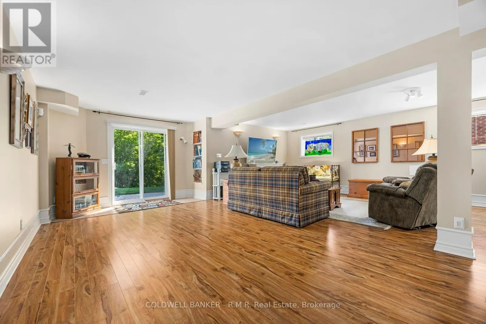 1188 ALDER ROAD E