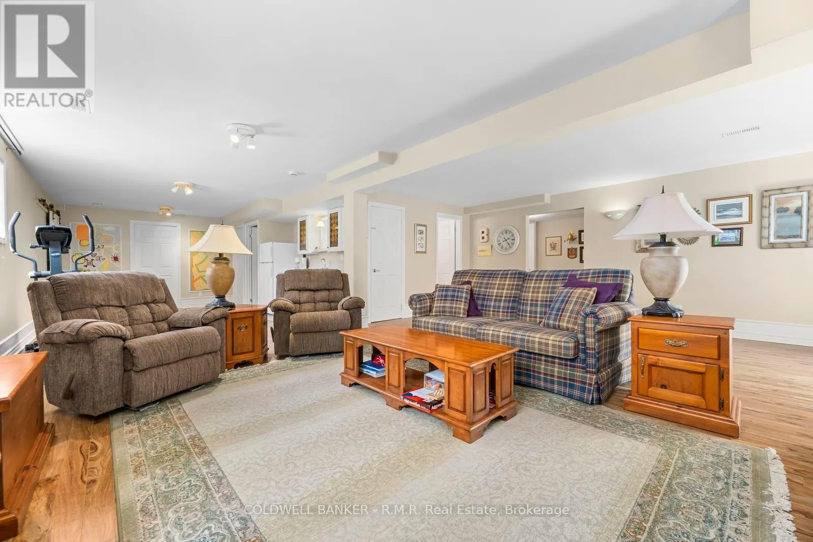 1188 ALDER ROAD E