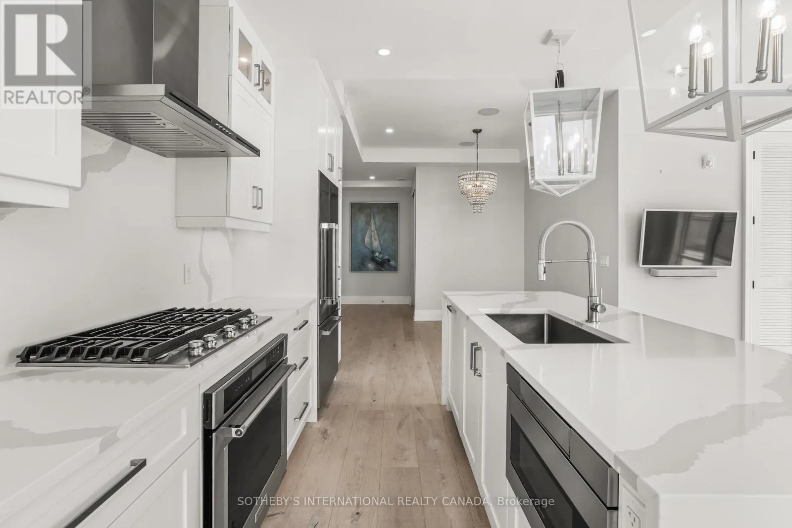 606 - 129A SOUTH STREET