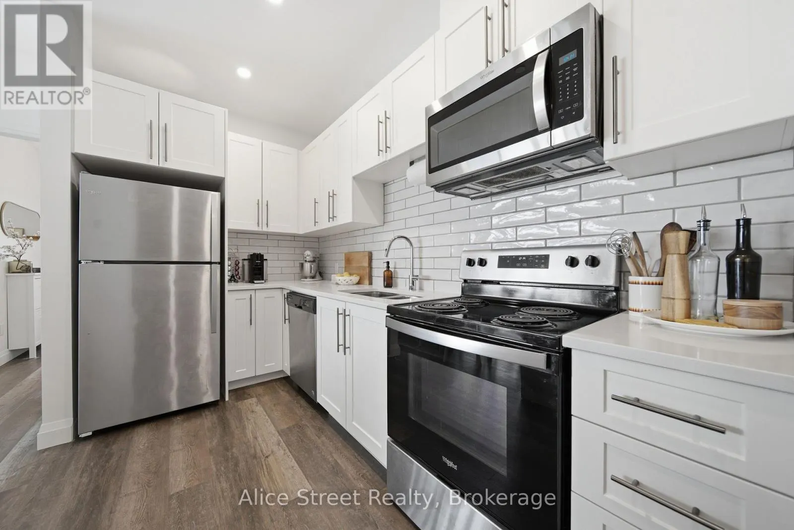 202 - 332 GOSLING GARDENS, GUELPH GARDENS #202